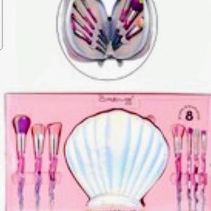 Buy cream L'Oreal a clamshell with